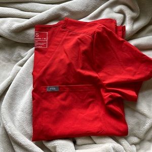 Figs Fionlite Red Scrubs
